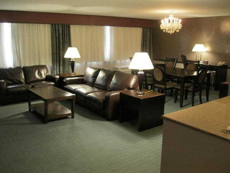 Causeway Bay Hotel 랜싱 레스토랑 사진