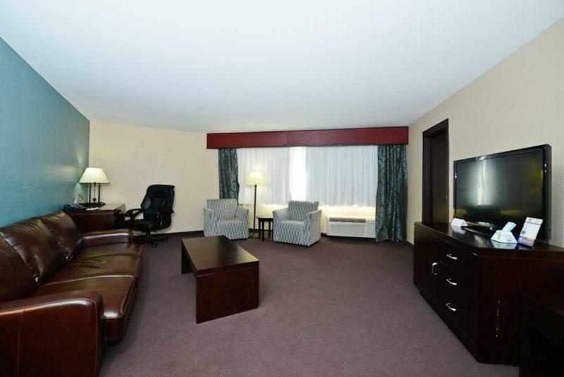 Causeway Bay Hotel 랜싱 외부 사진